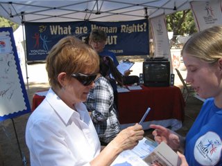 Pasadena’s Fiesta Patrias, where Youth for Human Rights volunteers obtain signatures on a petition calling for universal human rights education.